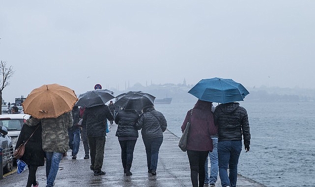İstanbul'da Beklenen Yağış ve Fırtına Uyarısı