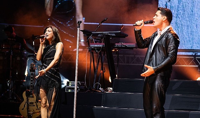 M Lisa ve Emir Can İğrek, Harbiye'de Coşturdu!